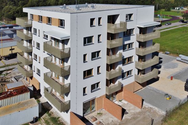 Bytový dům Brumov-Bylnice, Rezidence Podhradí - zateplení domu systémem CEMIX - konečný stav